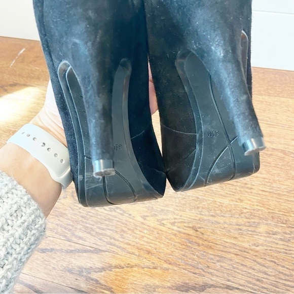 Marc Fisher | Black Suede Rounded Toe Pumps Size 8.5 - Picture 8 of 12